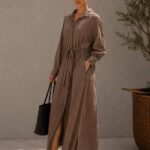 پیراهن زنانه لینن ایتالیایی، مدل شومیزی بلند، رنگ قهوه‌ای تاوپ (Taupe)